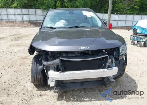 2019 Jeep Compass Latitude 4X4 from USA, damaged, VIN 3C4NJDBB8KT748588